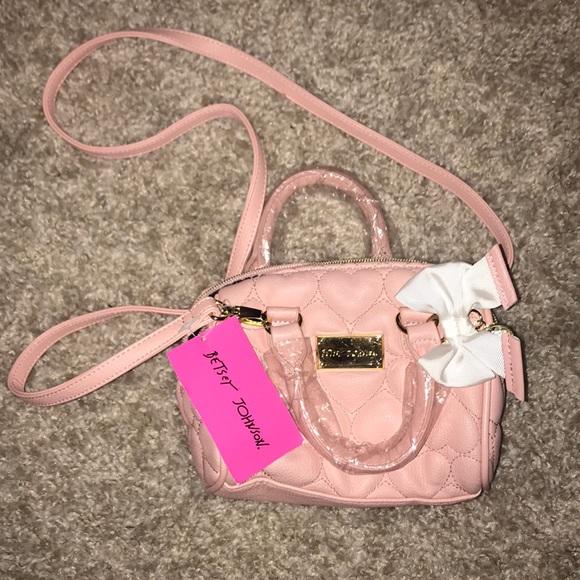 Betsey Johnson Handbags - Betsey Johnson Crossbody purse